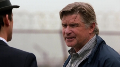 WHITE_COLLAR_-_E4X07_COMPROMISING_POSITIONS_238.jpg