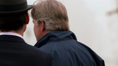 WHITE_COLLAR_-_E4X07_COMPROMISING_POSITIONS_296.jpg