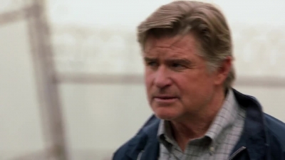 WHITE_COLLAR_-_E4X07_COMPROMISING_POSITIONS_322.jpg
