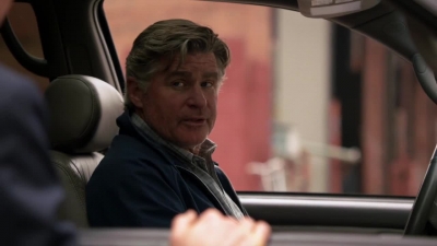 WHITE_COLLAR_-_E4X07_COMPROMISING_POSITIONS_364.jpg