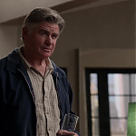 WHITE_COLLAR_-_E4X09_GLOVES_OFF_118.jpg