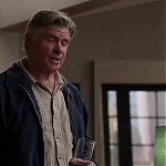 WHITE_COLLAR_-_E4X09_GLOVES_OFF_120.jpg