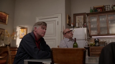 WHITE_COLLAR_-_E4X10_VESTED_INTEREST_290.jpg