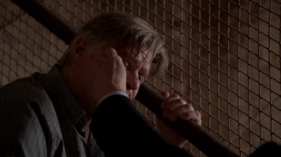 WHITE_COLLAR_-_E4X10_VESTED_INTEREST_523.jpg