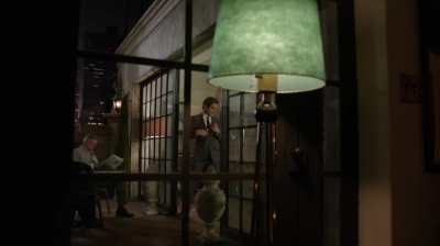 WHITE_COLLAR_-_E4X10_VESTED_INTEREST_664.jpg