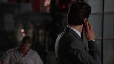 WHITE_COLLAR_-_E4X10_VESTED_INTEREST_704.jpg
