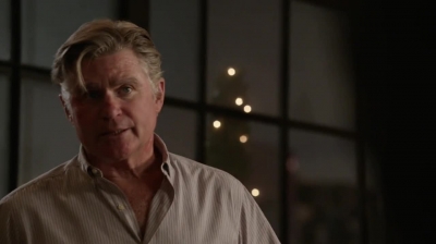 WHITE_COLLAR_-_E4X11_FAMILY_BUSINESS_0114.jpg