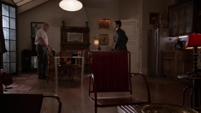 WHITE_COLLAR_-_E4X11_FAMILY_BUSINESS_0119.jpg