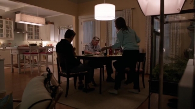 WHITE_COLLAR_-_E4X11_FAMILY_BUSINESS_0544.jpg