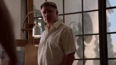 WHITE_COLLAR_-_E4X11_FAMILY_BUSINESS_0771.jpg