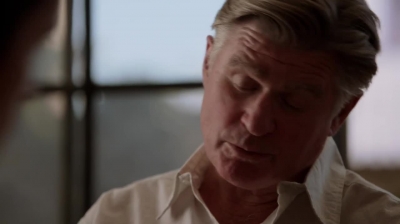 WHITE_COLLAR_-_E4X11_FAMILY_BUSINESS_0915.jpg