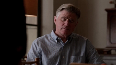 WHITE_COLLAR_-_E4X11_FAMILY_BUSINESS_1100.jpg