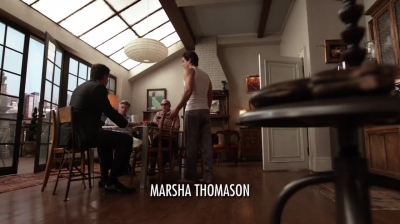 WHITE_COLLAR_-_E4X16_IN_THE_WIND_0606.jpg