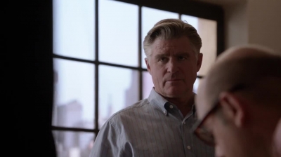 WHITE_COLLAR_-_E4X16_IN_THE_WIND_0797.jpg