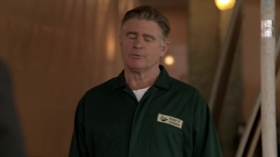 WHITE_COLLAR_-_E4X16_IN_THE_WIND_1407.jpg
