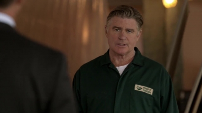 WHITE_COLLAR_-_E4X16_IN_THE_WIND_1412.jpg