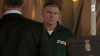 WHITE_COLLAR_-_E4X16_IN_THE_WIND_1420.jpg
