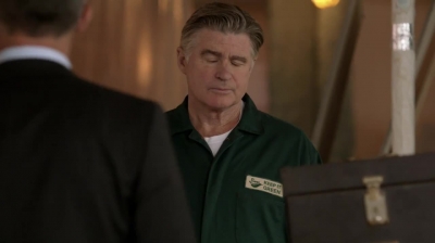 WHITE_COLLAR_-_E4X16_IN_THE_WIND_1421.jpg
