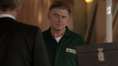 WHITE_COLLAR_-_E4X16_IN_THE_WIND_1422.jpg