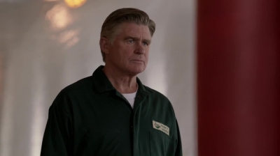 WHITE_COLLAR_-_E4X16_IN_THE_WIND_1464.jpg