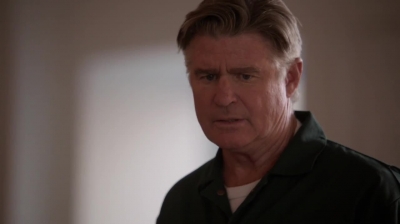 WHITE_COLLAR_-_E4X16_IN_THE_WIND_1532.jpg
