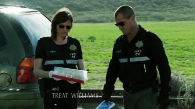 CSI_CRIME_SCENE_INVESTIGATION_-_E14X22_DEAD_IN_HIS_TRACKS_0002.jpg