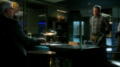 CSI_CRIME_SCENE_INVESTIGATION_-_E14X22_DEAD_IN_HIS_TRACKS_0101.jpg