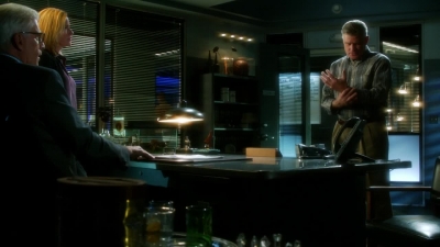 CSI_CRIME_SCENE_INVESTIGATION_-_E14X22_DEAD_IN_HIS_TRACKS_0109.jpg