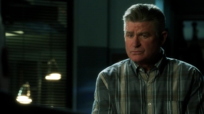 CSI_CRIME_SCENE_INVESTIGATION_-_E14X22_DEAD_IN_HIS_TRACKS_0111.jpg