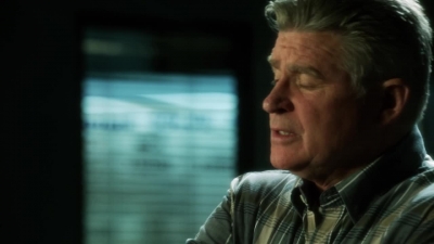 CSI_CRIME_SCENE_INVESTIGATION_-_E14X22_DEAD_IN_HIS_TRACKS_0185.jpg