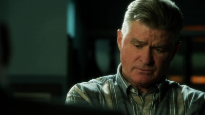CSI_CRIME_SCENE_INVESTIGATION_-_E14X22_DEAD_IN_HIS_TRACKS_0313.jpg