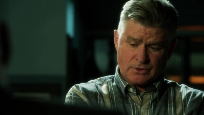 CSI_CRIME_SCENE_INVESTIGATION_-_E14X22_DEAD_IN_HIS_TRACKS_0314.jpg