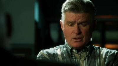 CSI_CRIME_SCENE_INVESTIGATION_-_E14X22_DEAD_IN_HIS_TRACKS_0327.jpg