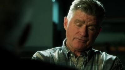 CSI_CRIME_SCENE_INVESTIGATION_-_E14X22_DEAD_IN_HIS_TRACKS_0351.jpg