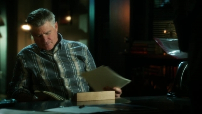 CSI_CRIME_SCENE_INVESTIGATION_-_E14X22_DEAD_IN_HIS_TRACKS_0381.jpg