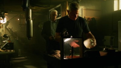 CSI_CRIME_SCENE_INVESTIGATION_-_E14X22_DEAD_IN_HIS_TRACKS_0893.jpg
