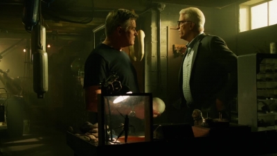CSI_CRIME_SCENE_INVESTIGATION_-_E14X22_DEAD_IN_HIS_TRACKS_0948.jpg