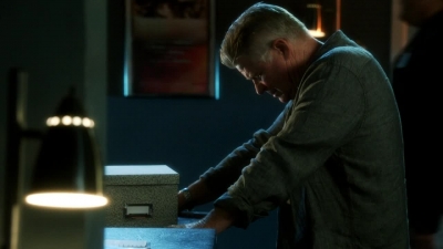 CSI_CRIME_SCENE_INVESTIGATION_-_E14X22_DEAD_IN_HIS_TRACKS_1077.jpg