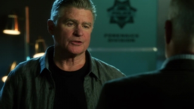 CSI_CRIME_SCENE_INVESTIGATION_-_E14X22_DEAD_IN_HIS_TRACKS_1115.jpg