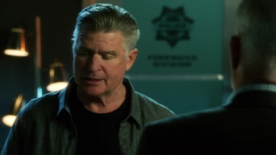 CSI_CRIME_SCENE_INVESTIGATION_-_E14X22_DEAD_IN_HIS_TRACKS_1123.jpg