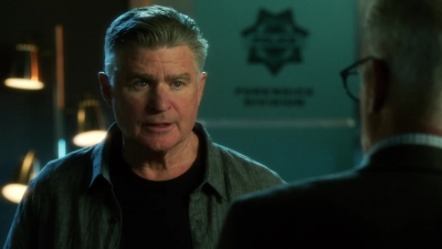 CSI_CRIME_SCENE_INVESTIGATION_-_E14X22_DEAD_IN_HIS_TRACKS_1131.jpg