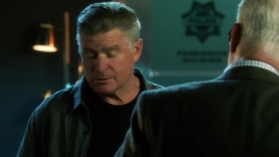 CSI_CRIME_SCENE_INVESTIGATION_-_E14X22_DEAD_IN_HIS_TRACKS_1205.jpg