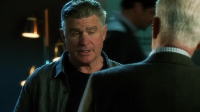 CSI_CRIME_SCENE_INVESTIGATION_-_E14X22_DEAD_IN_HIS_TRACKS_1216.jpg