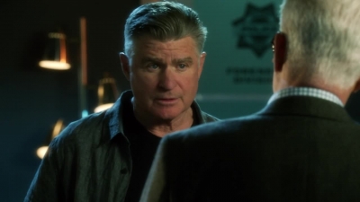 CSI_CRIME_SCENE_INVESTIGATION_-_E14X22_DEAD_IN_HIS_TRACKS_1218.jpg