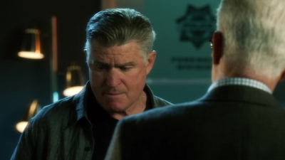CSI_CRIME_SCENE_INVESTIGATION_-_E14X22_DEAD_IN_HIS_TRACKS_1230.jpg