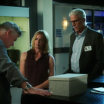CSI_CRIME_SCENE_INVESTIGATION_-_E14X22_DEAD_IN_HIS_TRACKS_1101.jpg