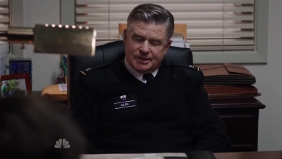 AMERICAN_ODYSSEY_-_E1X03_DROP_KING_172.jpg