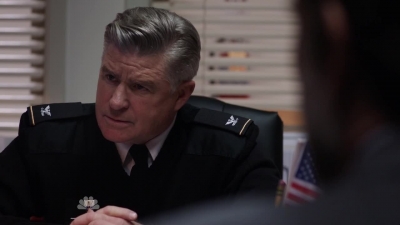 AMERICAN_ODYSSEY_-_E1X03_DROP_KING_300.jpg