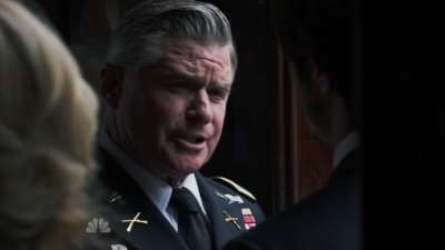 AMERICAN_ODYSSEY_-_E1X04_TANGO_UNIFORM_140.jpg