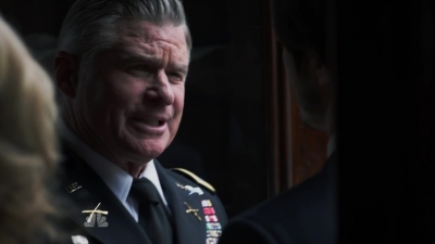 AMERICAN_ODYSSEY_-_E1X04_TANGO_UNIFORM_143.jpg